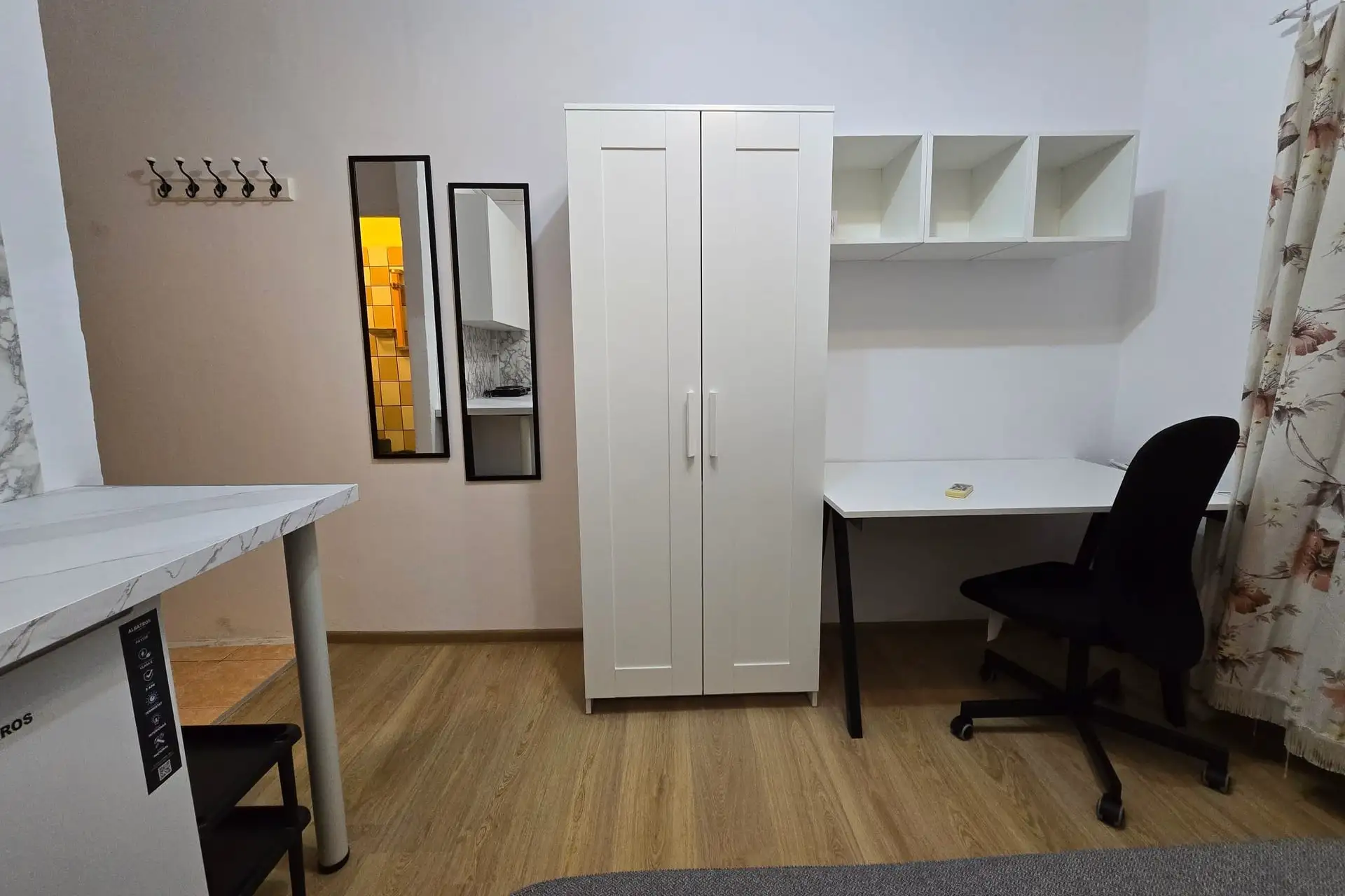 Living and working area of a Wogenfels micro-apartment in Timișoara